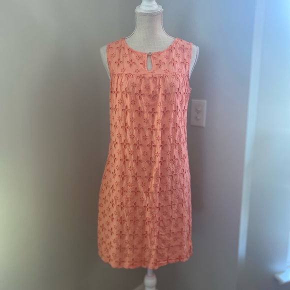 Lands' End Dresses & Skirts - Lands’ End Canvas Peach Eyelet Shift Dress
